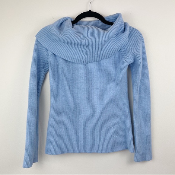 Off the shoulder sweater - Picture 2 of 6